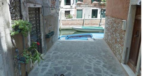 Cannaregio Apartment | VENICELOFT 5minutefromRialto 10minutefromSanMarco 5minitestationTrain infrontofCaD'ORO