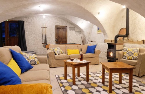 Venosc Ski Chalet | Experience VENOSC-2 ALPES: Spa, Pool & Exceptional Reviews
