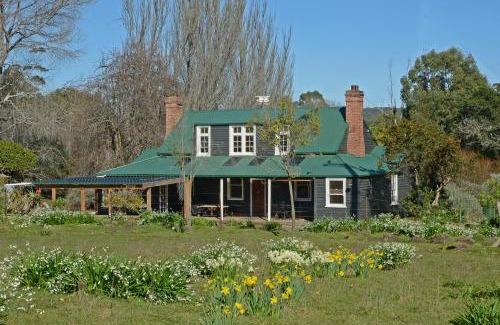 South Bruny House | Inviting Ventnor Guest House: Oceanfront Retreat for Families