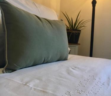 Pienza House | Vento d'Orcia: Oceanfront Retreat with 9.8 Guest Rating