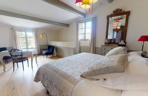 Malaucene House | Idyllic Ventoux Le Prieuré La Madelène B&B in Provence