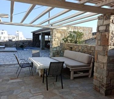 Xilokeratidi Villa | Relaxing Getaway at Ventus Villa with Pool and Hot Tub