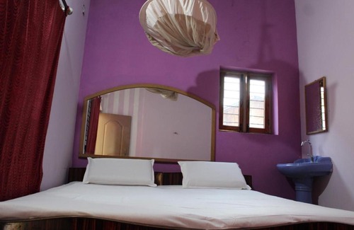 Hampi House | Discover VENU HOMESTAY: Pet & Child Friendly Retreat