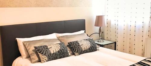 Old Town Baeza Apartment | Cozy Venus de Baeza Suite with Pool & Family Amenities