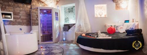 Venosa House | Elegant VenuSuite VENOSA: Spa, Pool & Oceanfront Views