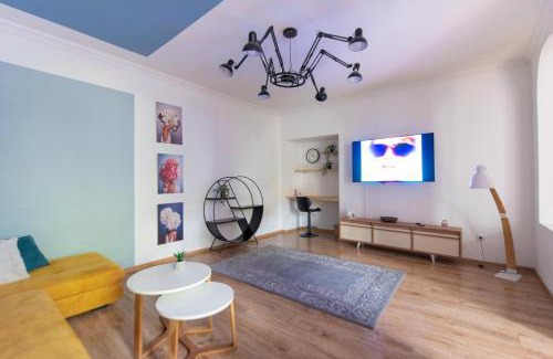Avlabari Apartment | Guest Rated: 9.8 at Veranda House with Family Amenities