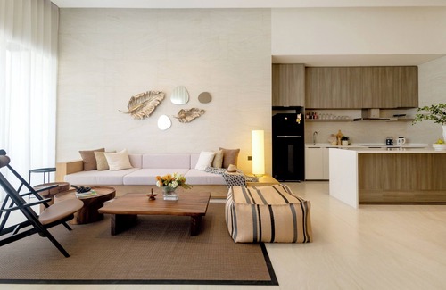 Cha-am Resort | Relax in Veranda Pool Suite: 4-Star Retreat with Spa
