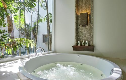Cha-am Hotel | Discover Veranda Resort & Villas Hua Hin Cha Am's Oceanfront Bliss