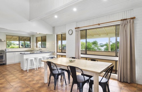Mullaway House | Unforgettable Stay at Verandah Sunrise - Mullaway Village