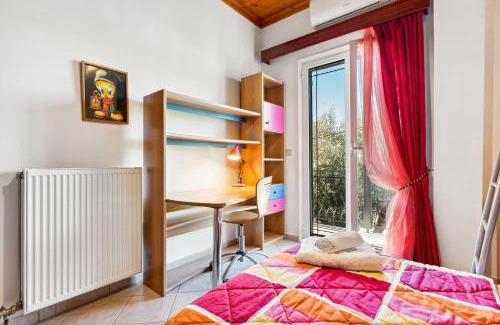 Vournikas House | Discover Verani Residence: Pet & Child Friendly Retreat