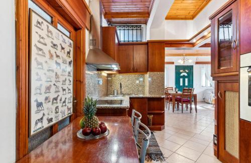 Vournikas House | Discover Verani Residence: Pet & Child Friendly Retreat