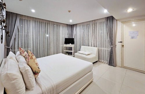 Puk Tian Resort | Beachfront Bliss at Verano Beach Villa - Family Friendly!