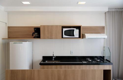 Jacarepagua Apartment | Premier 10 Verano Stay Flat with Wi-Fi & Kitchenette