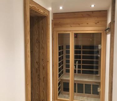 Verbier Apartment | Elegant Verbier Medran Retreat with Private Sauna & Hot Tub