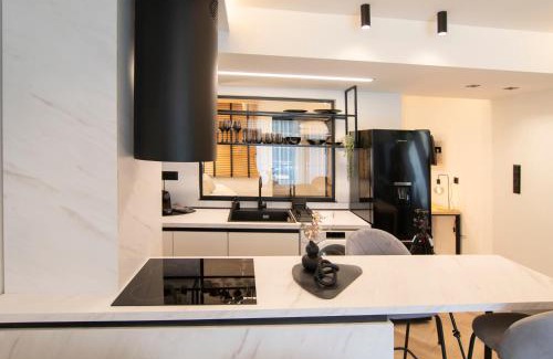 Alexandroupoli Apartment | Exceptional Family Retreat at VERDANT by Cozy Stories