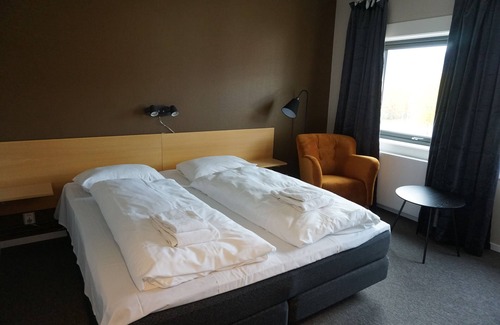 Lakselv Hotel | Discover Verdde Hotel Lakselv: Family-Friendly Getaway