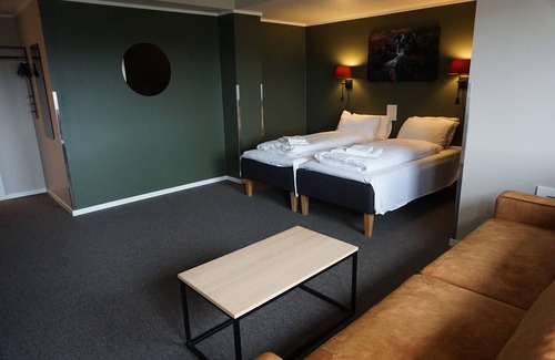 Lakselv Hotel | Discover Verdde Hotel Lakselv: Family-Friendly Getaway
