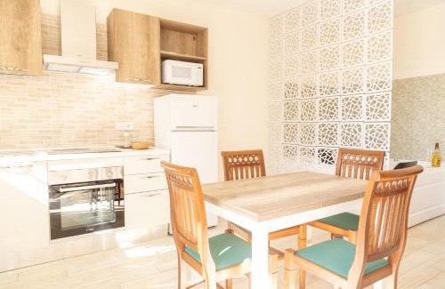 Ospedaletto D'Alpinolo House | Pet-Friendly Verde Coccola: Oceanfront Retreat with Hot Tub