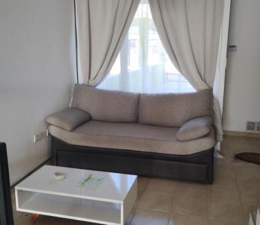 Trelew Apartment | Verde Lima