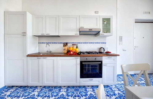 Santa Maria la Carita Bed & Breakfast | Discover B&B Verde Smeraldo: Top-Rated Retreat with Breakfast
