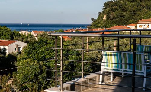 Chrisi Akti House | Inviting Verde Villas: Child-Friendly Retreat with 9.3 Rating