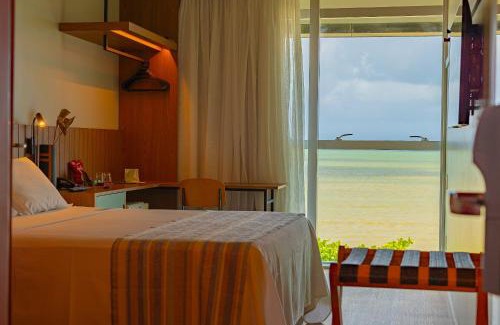 Manaira Hotel | Relax at Verdegreen Hotel: Oceanfront Bliss Awaits You