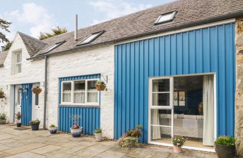 Strathtay House | Pet-Friendly Verdi Hotel: Rated 9/10 for Family Stays