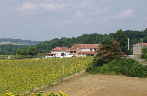 Boisne-la-Tude Cottage | Cozy Stay at Verdier Gites with Family-Friendly Amenities