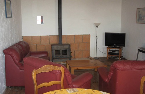 Boisne-la-Tude Cottage | Cozy Stay at Verdier Gites with Family-Friendly Amenities