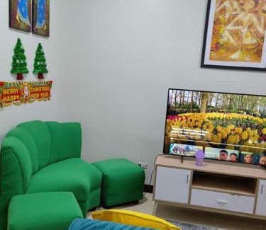 Davao Apartment | Verdon Parc: Pet-Friendly Retreat with Pool and Dining