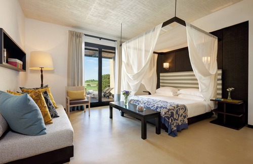 Sciacca Hotel | Elegant Verdura Resort: 5-Star Retreat with Spa & Pool