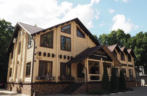 Kuzmichi Hotel | Discover Vereteno: 4-Star Stay with Breakfast Included