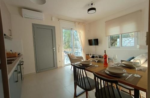 Diasella Apartment | Child-Friendly Verga's Maison: Rated 10/10 by Guests