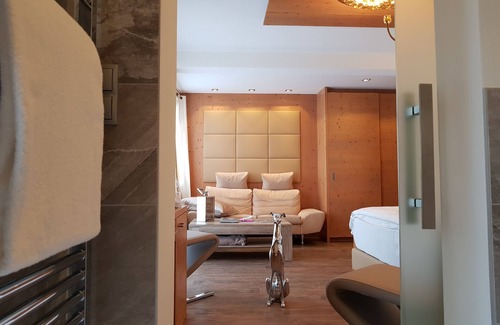 Seefeld in Tirol Hotel | Experience Vergeiner: Top-Rated Stay with Spa & Pool