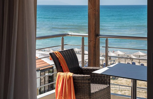 Agia Marina Resort | Discover Vergina Beach Hotel: 4-Star Oasis with Ocean Views
