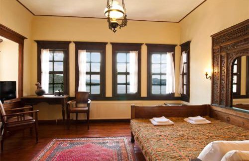 Kastoria House | Discover Vergoula's Mansion: Rated 9.2/10 & Pet Friendly