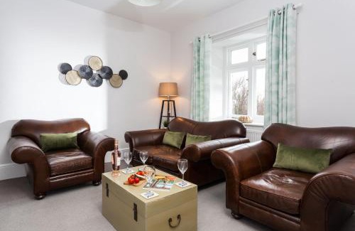 Padstow House | Discover Verity Cottage: Your Perfect Getaway Awaits