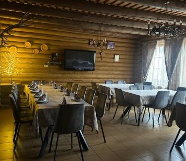 Transcarpathia Hotel | Welcoming Verkhovinsky Dvor: Pool, Breakfast & Hot Tub