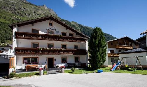 Galtur House | Vermunt 19a: Highly Rated with Pet-Friendly Amenities