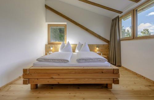 Sluderno Apartment | Pet-Friendly Vernalhof Apt Panorama for Memorable Getaways