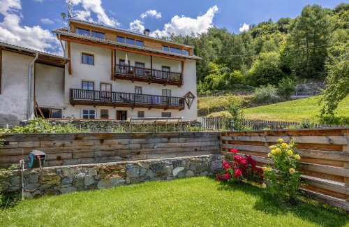 Sluderno Apartment | Guest Rated 10/10: Vernalhof Apt with Family-Friendly Perks
