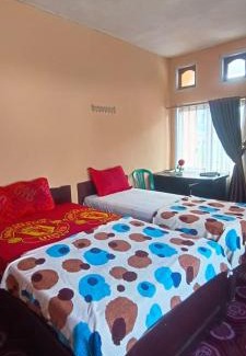 Bajawa House | Discover Vernando Homestay: Pet-Friendly Comfort Awaits