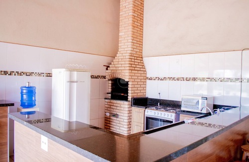 Olimpia House | Verona Farm Retreat: Spacious Stay Near the Park