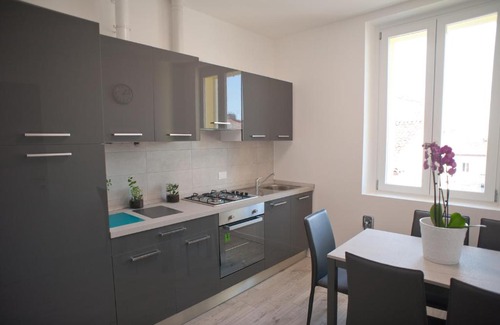 Barriera Vecchia-San Giacomo Apartment | Experience Veronese 4: Pet & Child Friendly Retreat