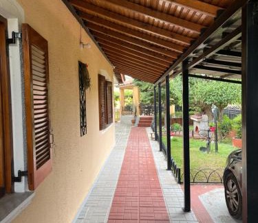 Sarakina House | Discover Veronika House Near Meteora - Family-Friendly Retreat