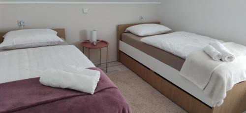 Celje Apartment | Tranquil Veronika's House: Family-Friendly Nature Retreat