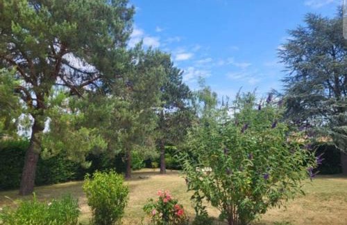 17th Arrondissement Batignolles-Monceau Villa | Versailles countryside Villa Golf