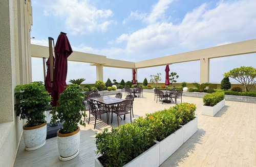 Mean Chey Apartment | Versailles Square by Soben Homes