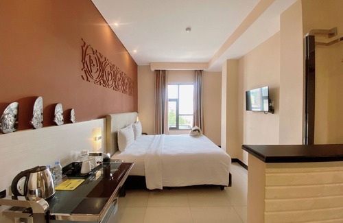 Gambir Hotel | Discover Verse Lite Hotel Pembangunan with Family-Friendly Amenities