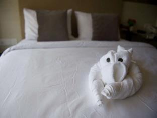 Gambir Hotel | Budget-Friendly Verse Lite Hotel Gajah Mada with Family Perks